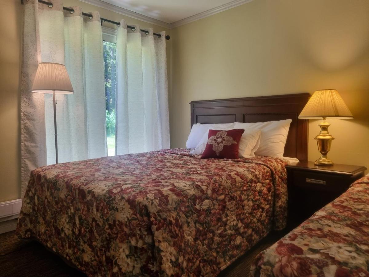 بورت هاردي Pioneer Inn By The River المظهر الخارجي الصورة